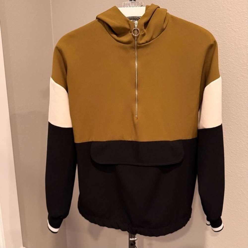 Zara color block 1/2 zip lightweight pullover with front pocket and hood size S